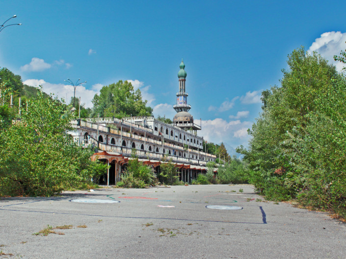 Consonno - Borgo abbandonato